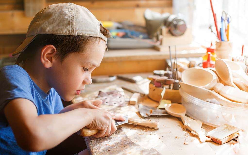 x-hobbies-only-grandparents-can-teach 7 Hobbies Only Grandparents Can Teach