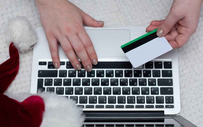 Protect Yourself From Gift Card Scams This Holiday Season