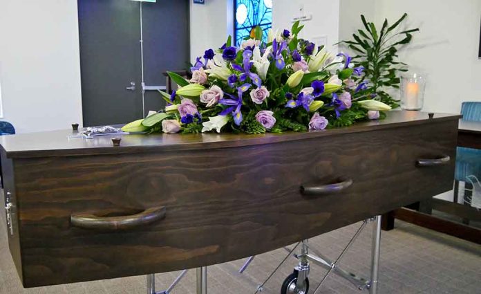 shutterstock_1530041108 Founding Member of Iconic Music Group Dead at 84