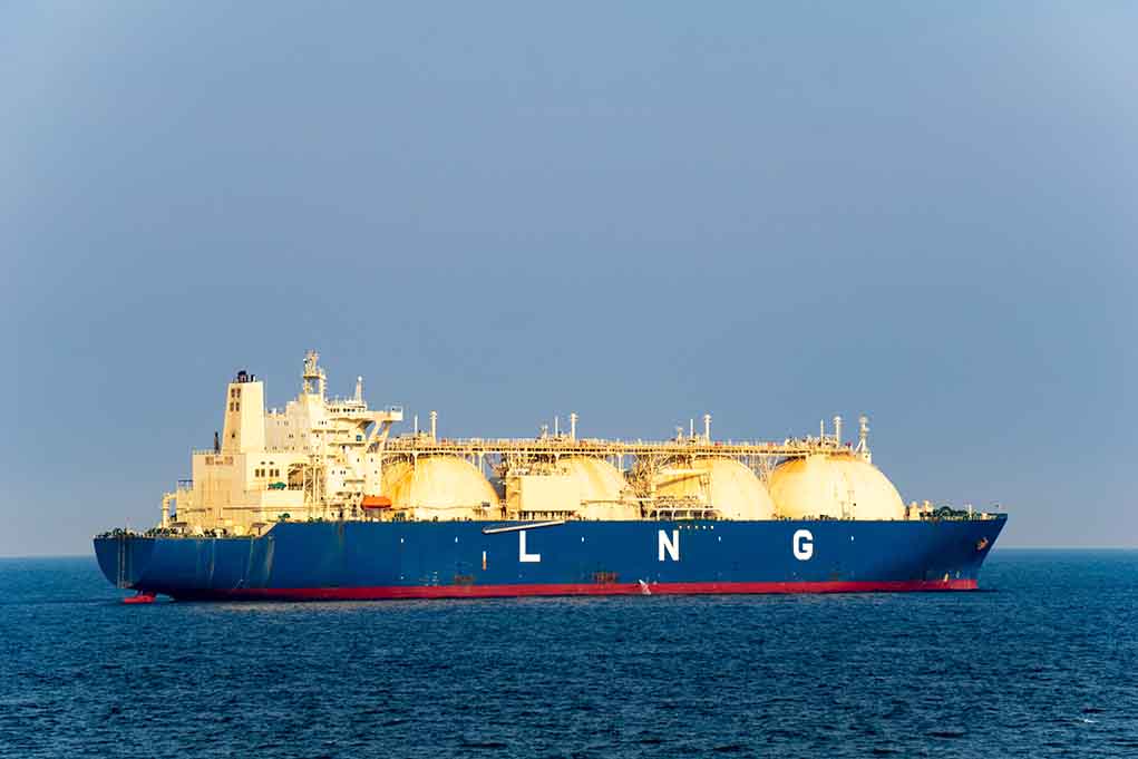 1078242305 featured image LNG tanker ship sailing on open sea