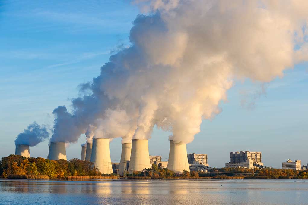 336115076 featured image Nuclear power plant cooling towers emitting steam
