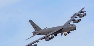 Putin’s NUCLEAR Bomber Went Down In The Dark. Homes Were In Its PATH Military bomber aircraft banking in flight