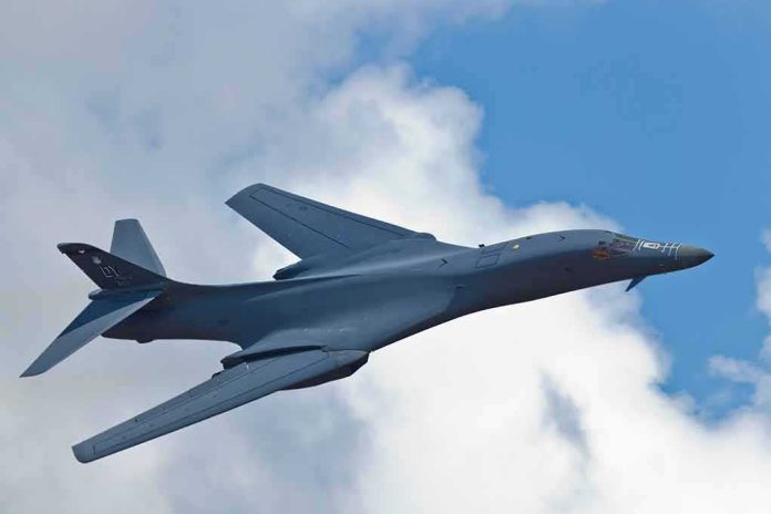 shutterstock_145396270 Strategic bomber aircraft banking in flight